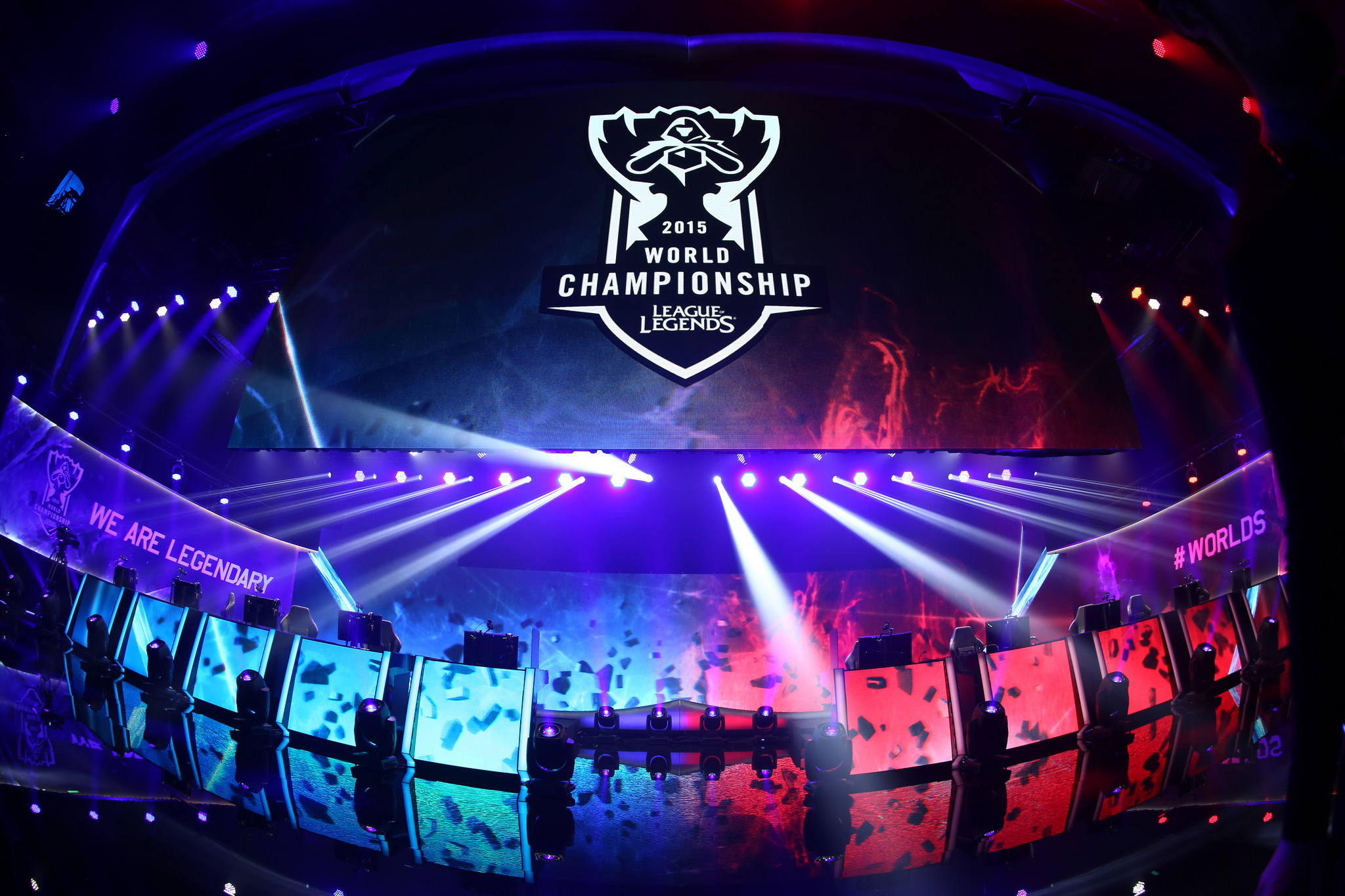 TES 2-0 NIP：TES状态回暖 连下两局战胜NIP