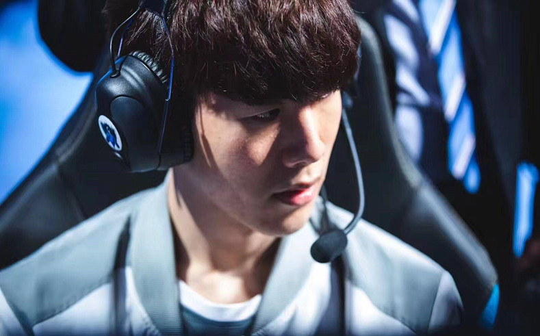 Fluxo 在南美 RMR CQ 中几乎在系列赛的第一张地图上浪费了 11-1 的领先优势后，仍然存活下来